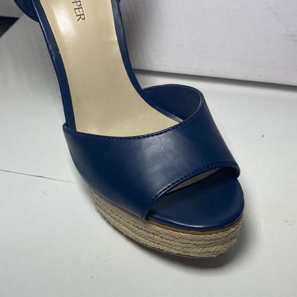 Boston Proper Platform Heels - Picture 5 of 10